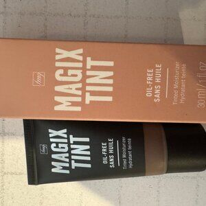 Avon Magix Tint Moisturizer Oil -Free - DEEP